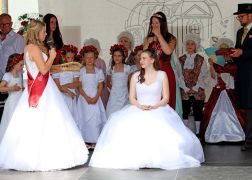 Dornburg Krohnt Neue Rosenkoenigin 26